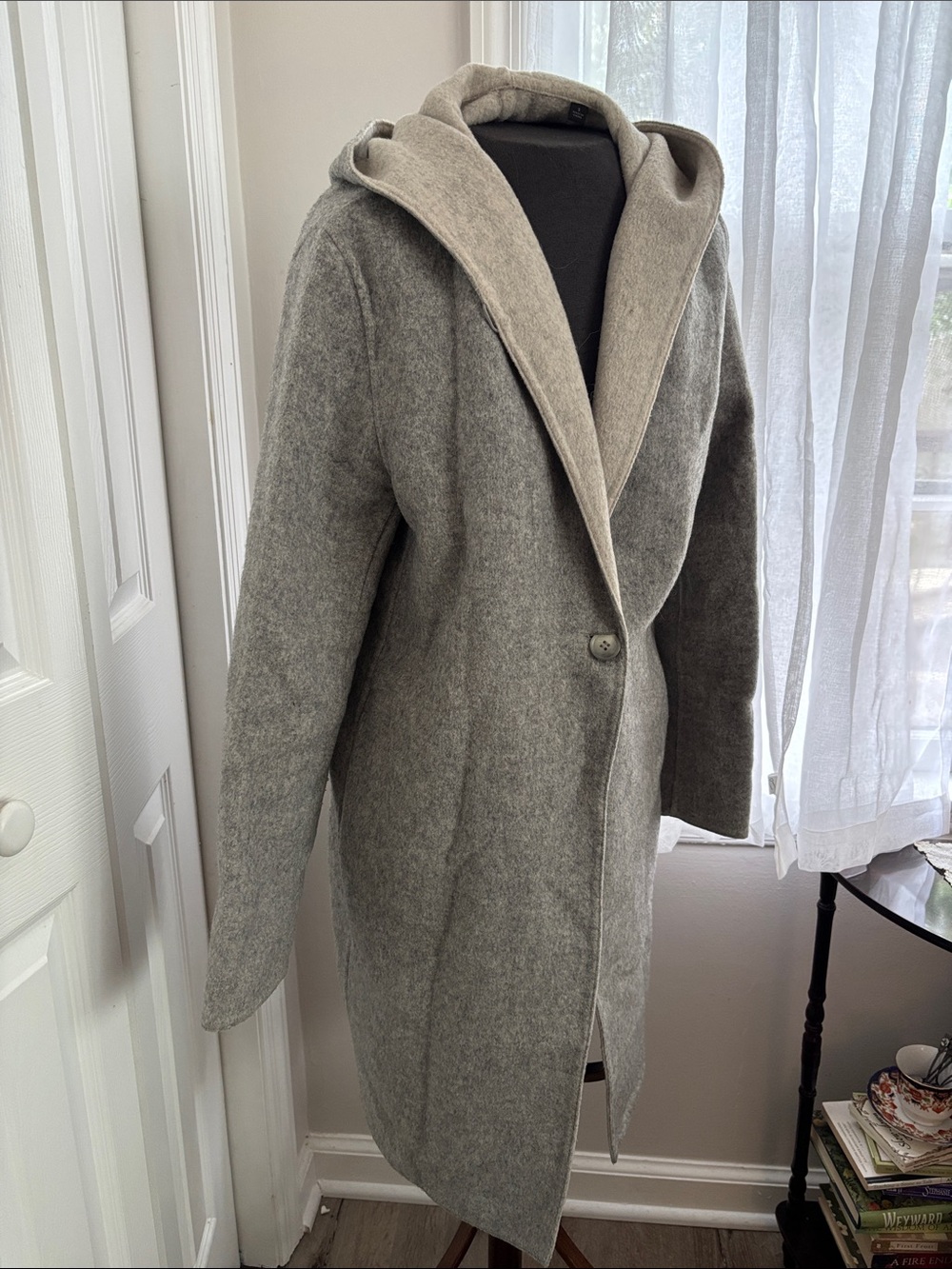 Uniqlo Women’s Hooded Wool-Blend Coat in Light Gray